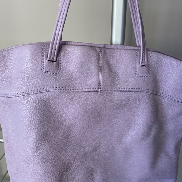 Coach - Picture 3 of 7